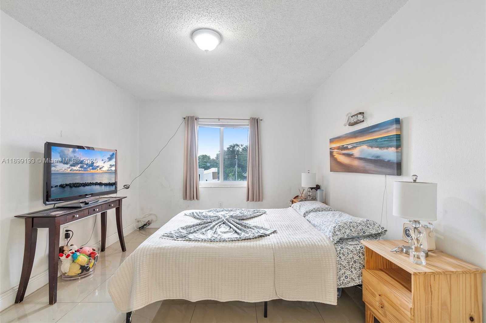 Small Image of 2400 NORTH WEST 16TH ST RD #27, Miami Number 40