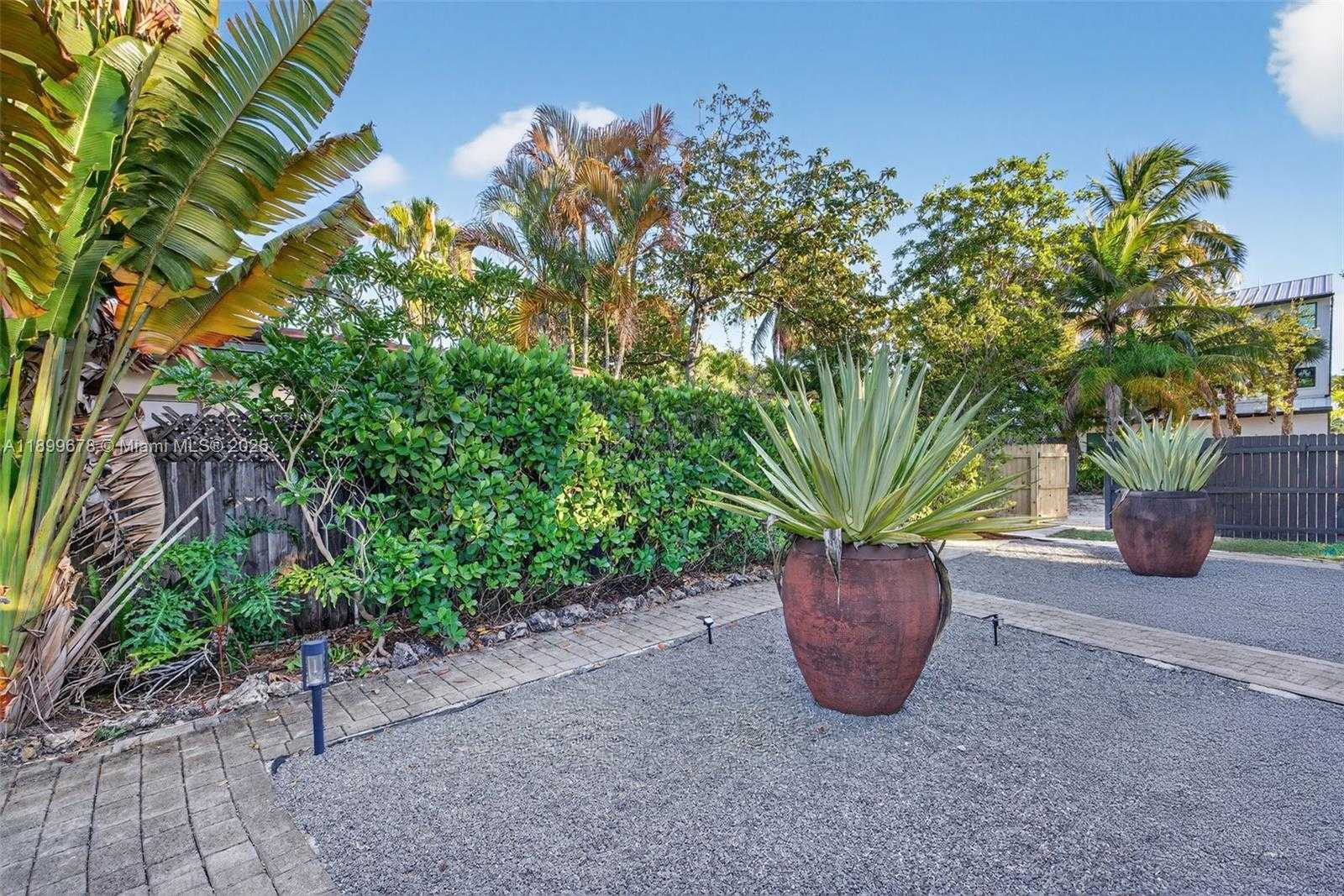 Small Image of 1004 WEST LAS OLAS BLVD, Fort Lauderdale Number 19