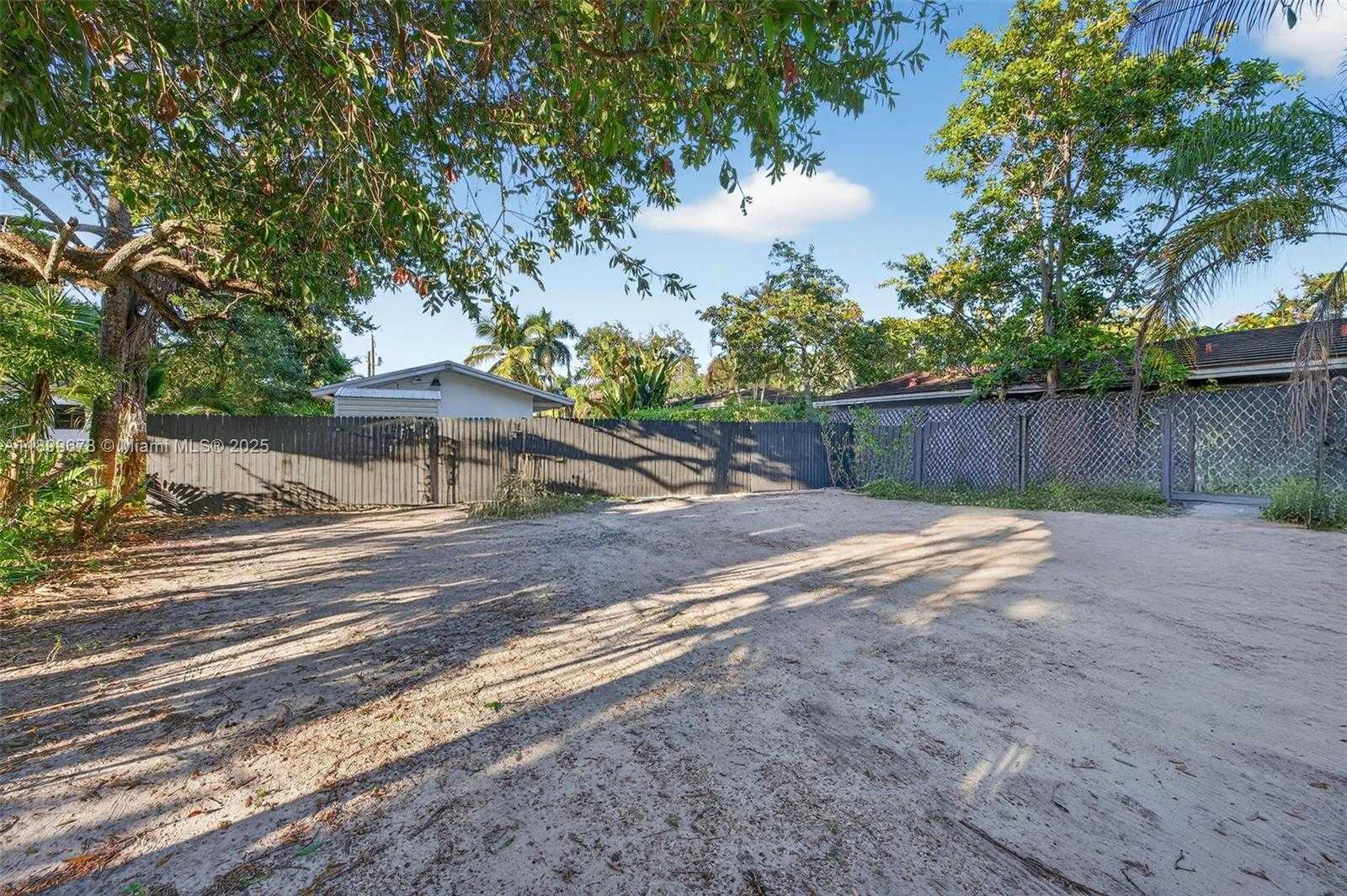 Small Image of 1004 WEST LAS OLAS BLVD, Fort Lauderdale Number 20