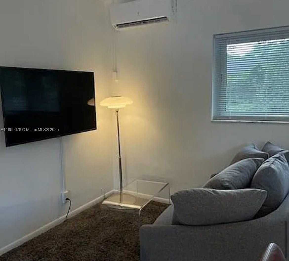 Small Image of 1004 WEST LAS OLAS BLVD, Fort Lauderdale Number 9