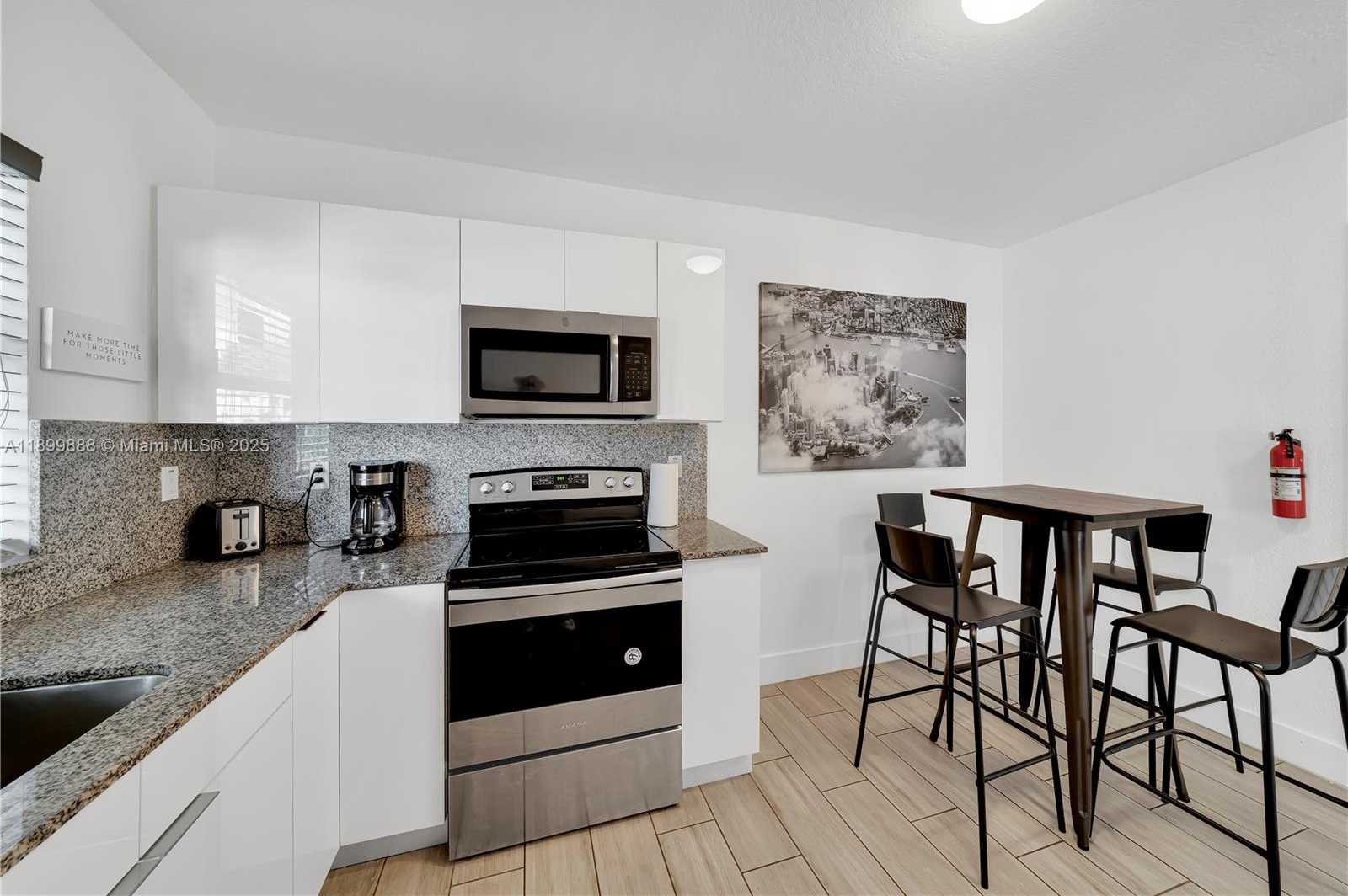 Small Image of 3181 NORTH WEST 5TH AVE, Miami Number 14