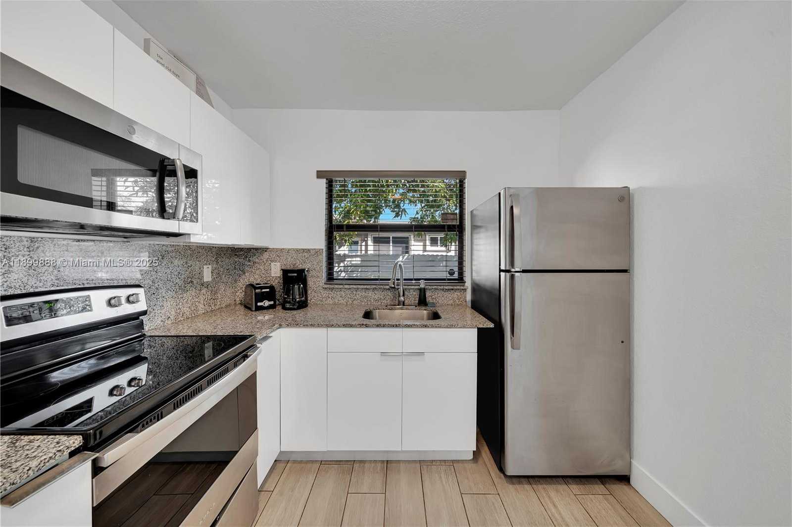 Small Image of 3181 NORTH WEST 5TH AVE, Miami Number 24