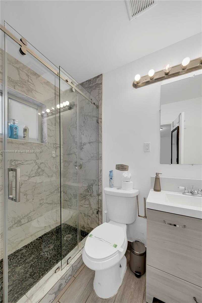 Small Image of 3181 NORTH WEST 5TH AVE, Miami Number 34