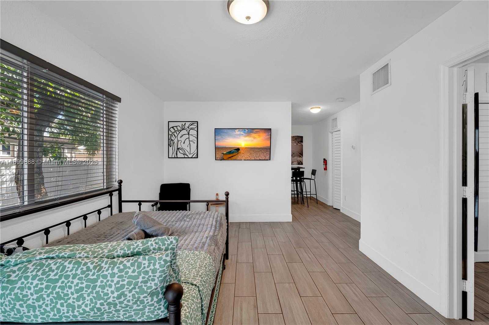 Small Image of 3181 NORTH WEST 5TH AVE, Miami Number 5