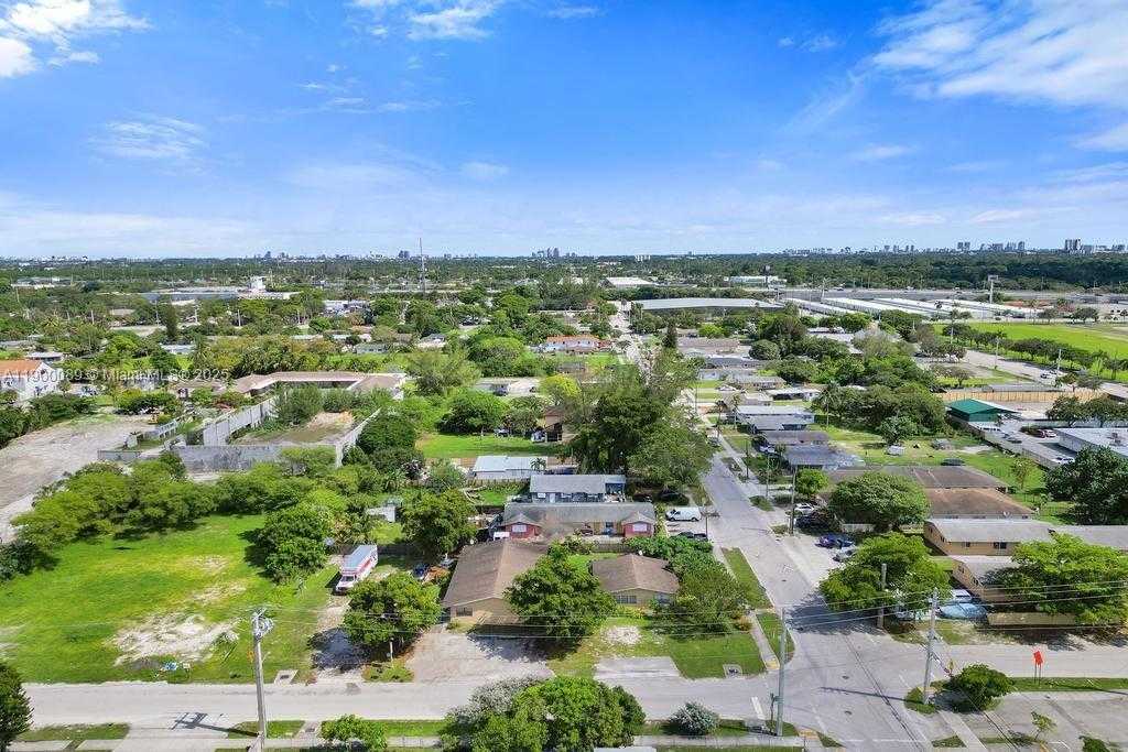 Small Image of 2321 NORTH WEST 20TH ST, Fort Lauderdale Number 11