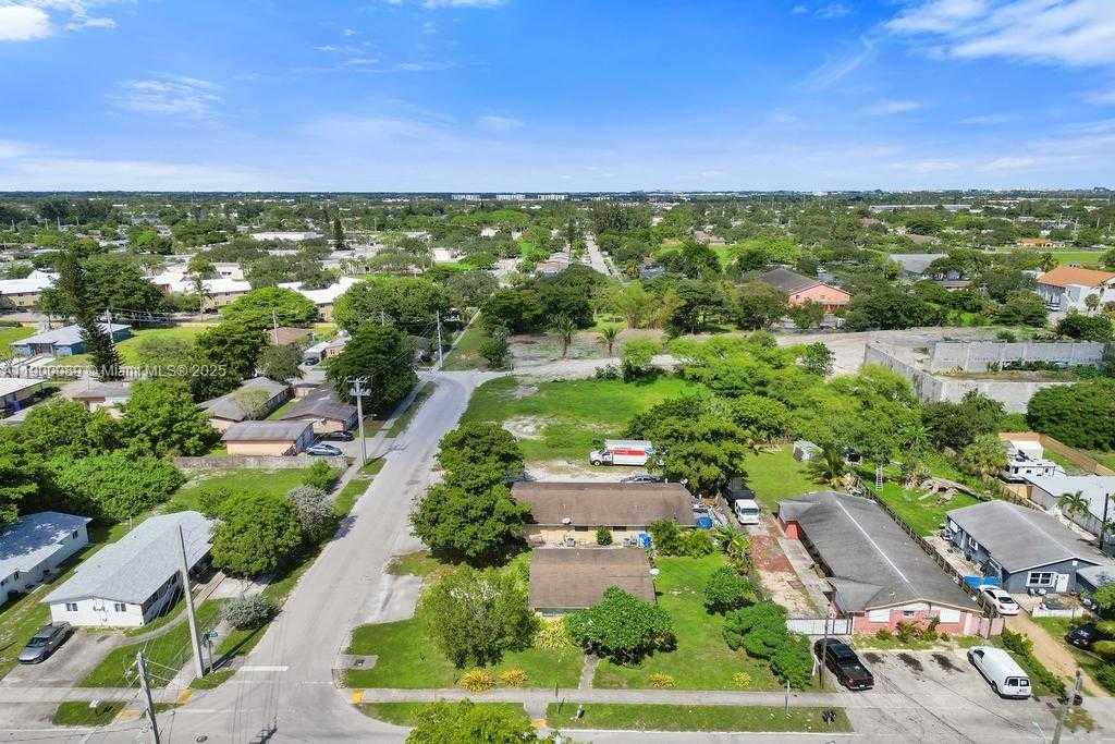 Small Image of 2321 NORTH WEST 20TH ST, Fort Lauderdale Number 16