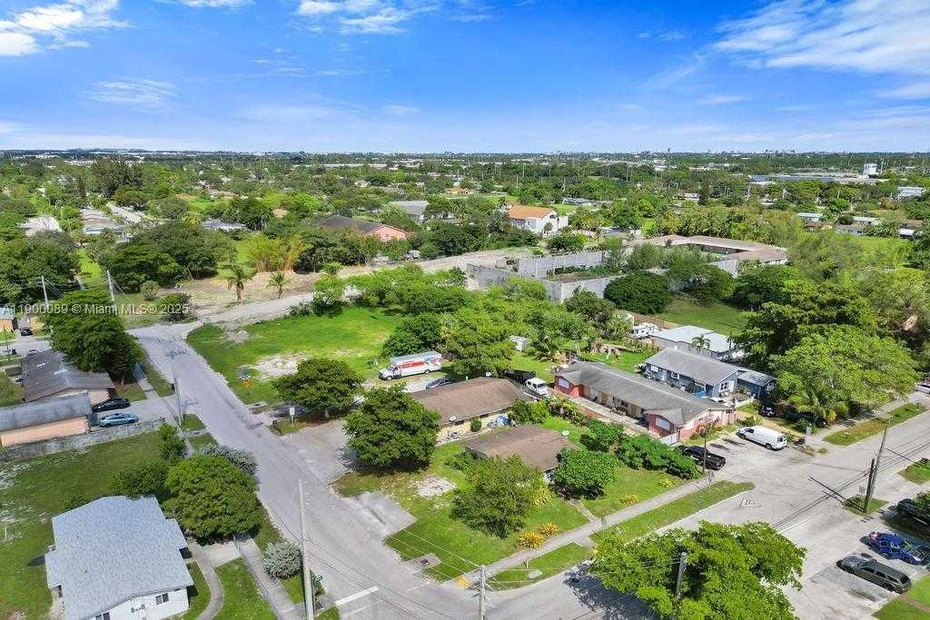 Small Image of 2321 NORTH WEST 20TH ST, Fort Lauderdale Number 17