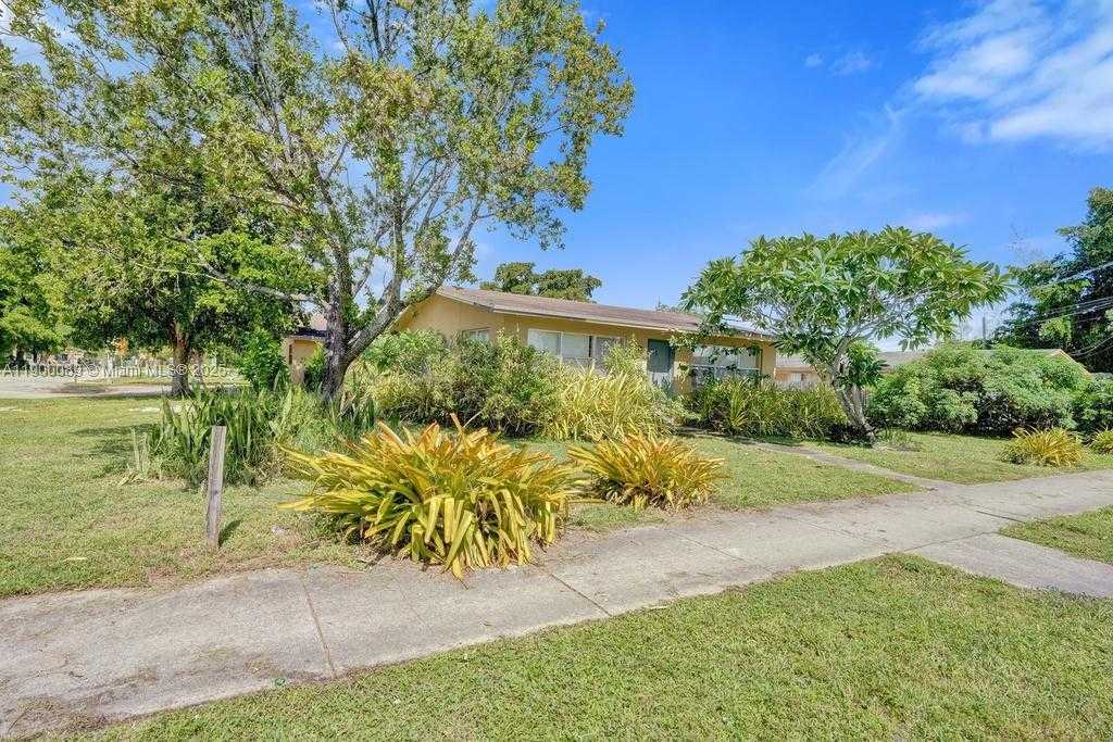 Small Image of 2321 NORTH WEST 20TH ST, Fort Lauderdale Number 2