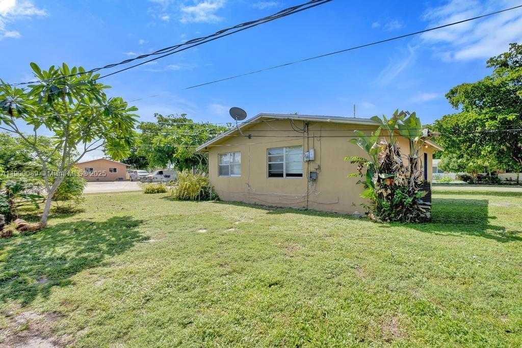 Small Image of 2321 NORTH WEST 20TH ST, Fort Lauderdale Number 23