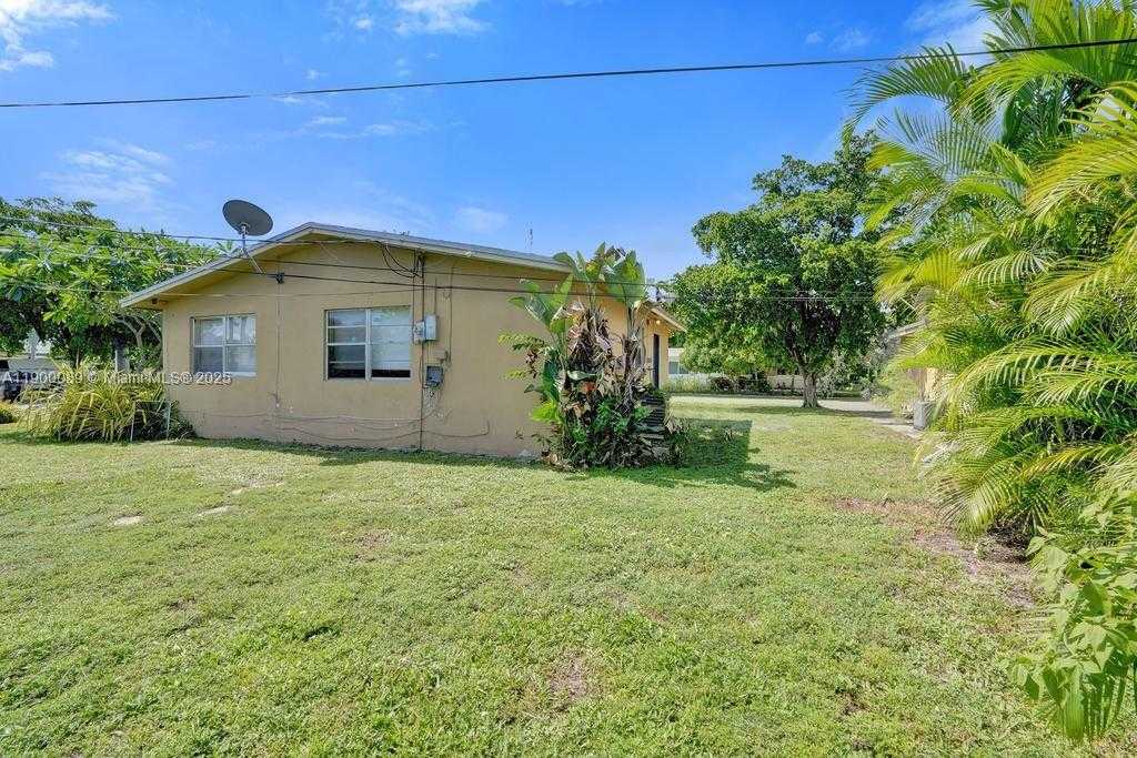 Small Image of 2321 NORTH WEST 20TH ST, Fort Lauderdale Number 24