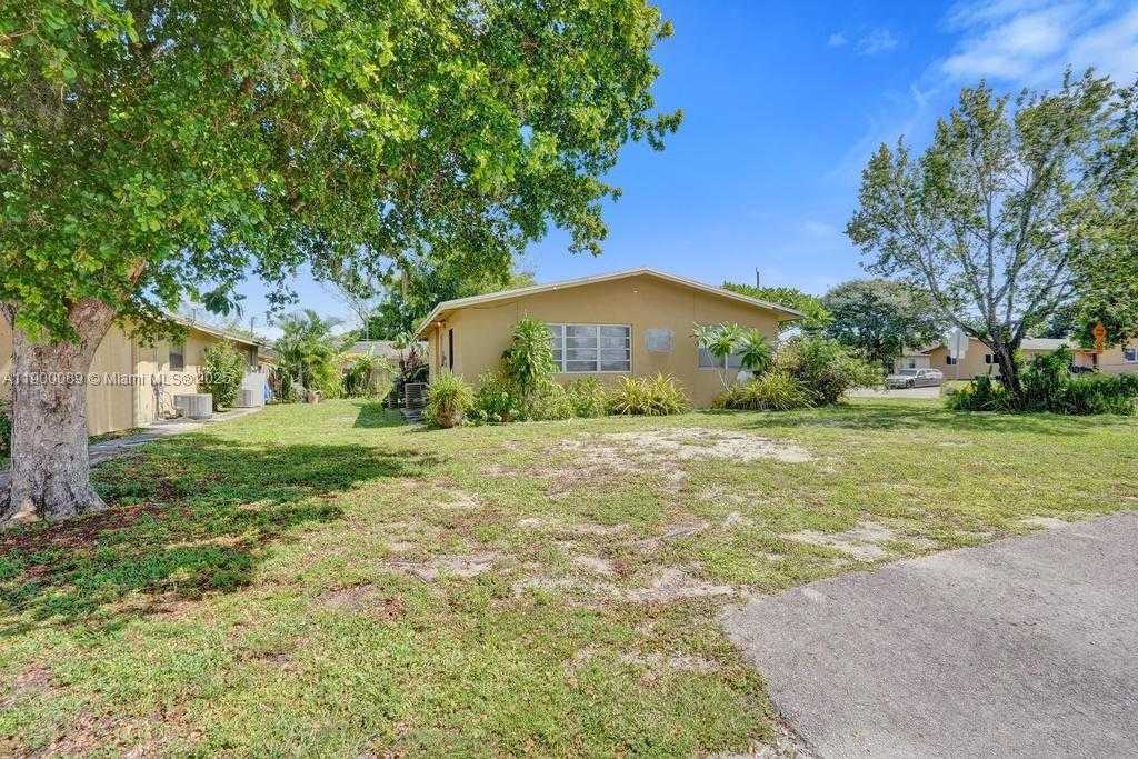 Small Image of 2321 NORTH WEST 20TH ST, Fort Lauderdale Number 29