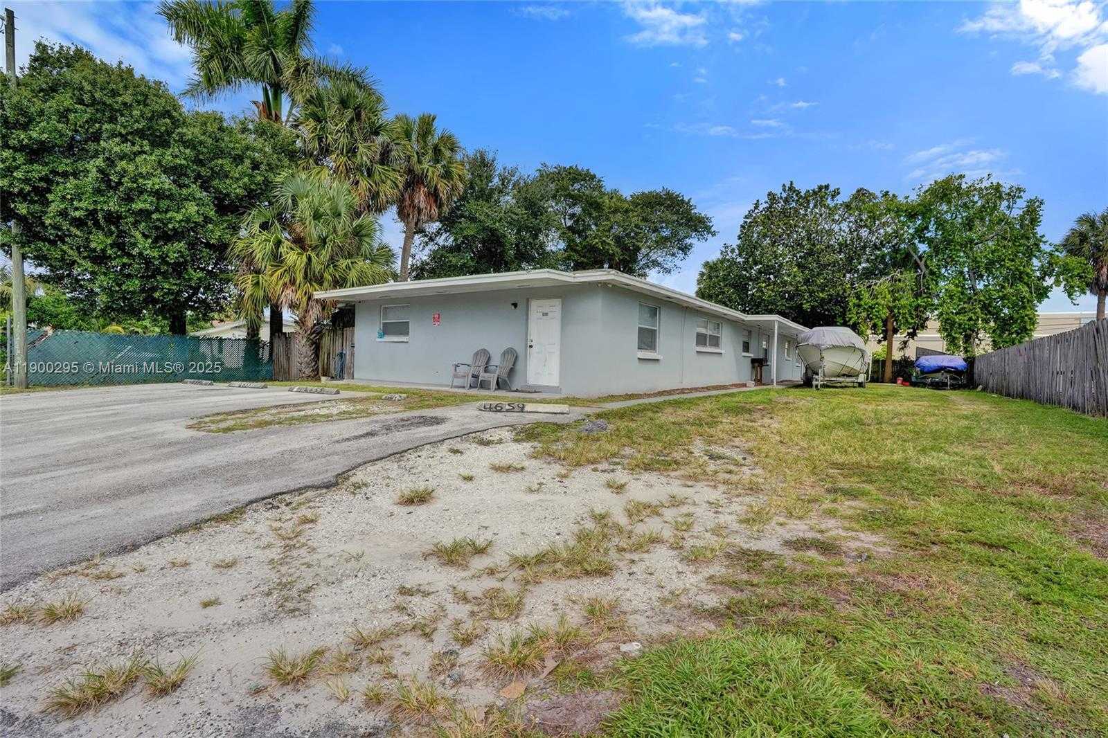 Small Image of 4655 MYLA LN, West Palm Beach Number 10