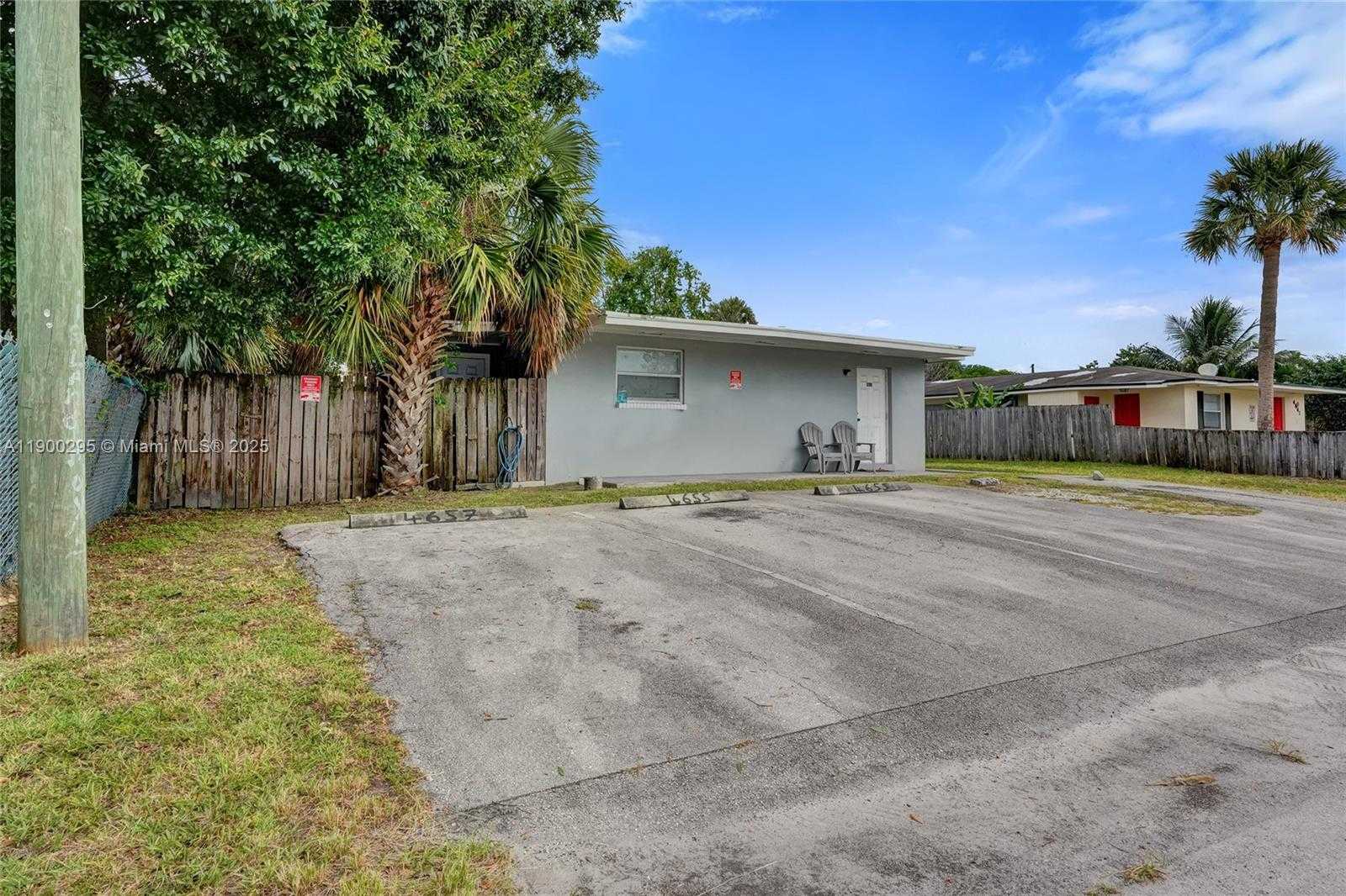 Small Image of 4655 MYLA LN, West Palm Beach Number 12