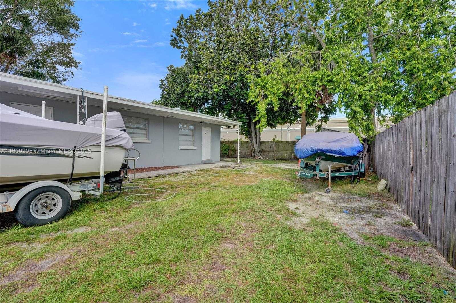 Small Image of 4655 MYLA LN, West Palm Beach Number 13