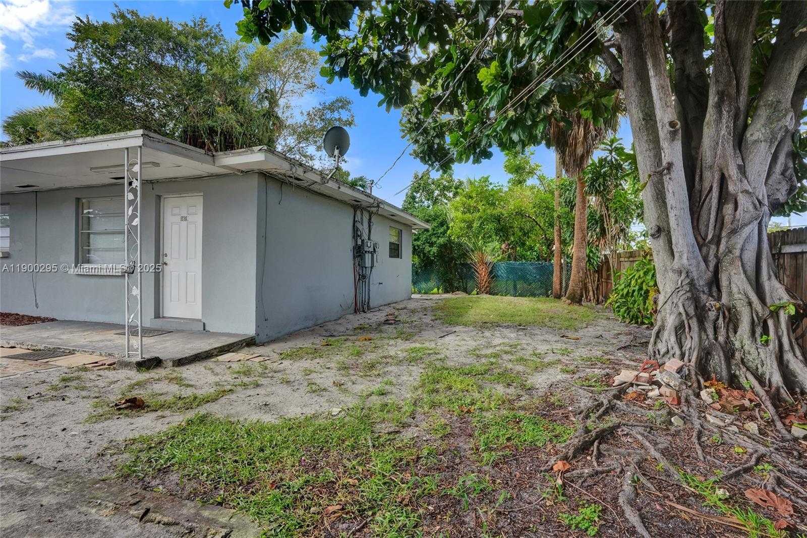 Small Image of 4655 MYLA LN, West Palm Beach Number 5