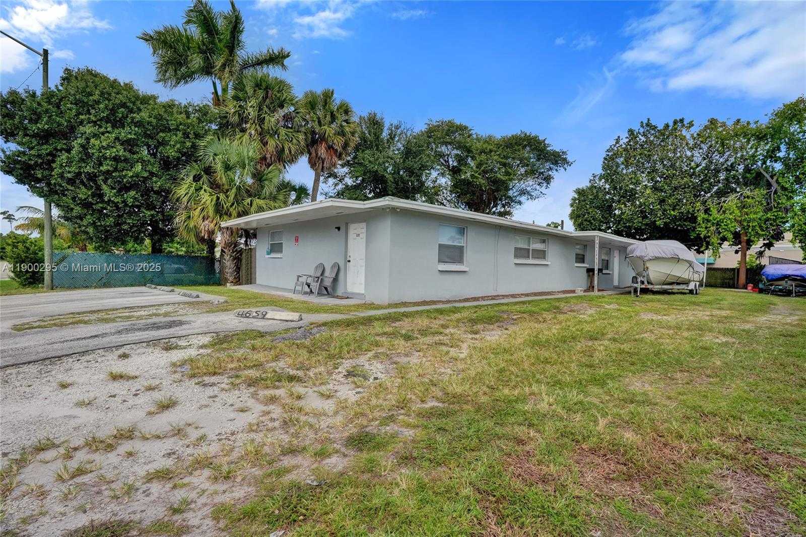 Small Image of 4655 MYLA LN, West Palm Beach Number 6