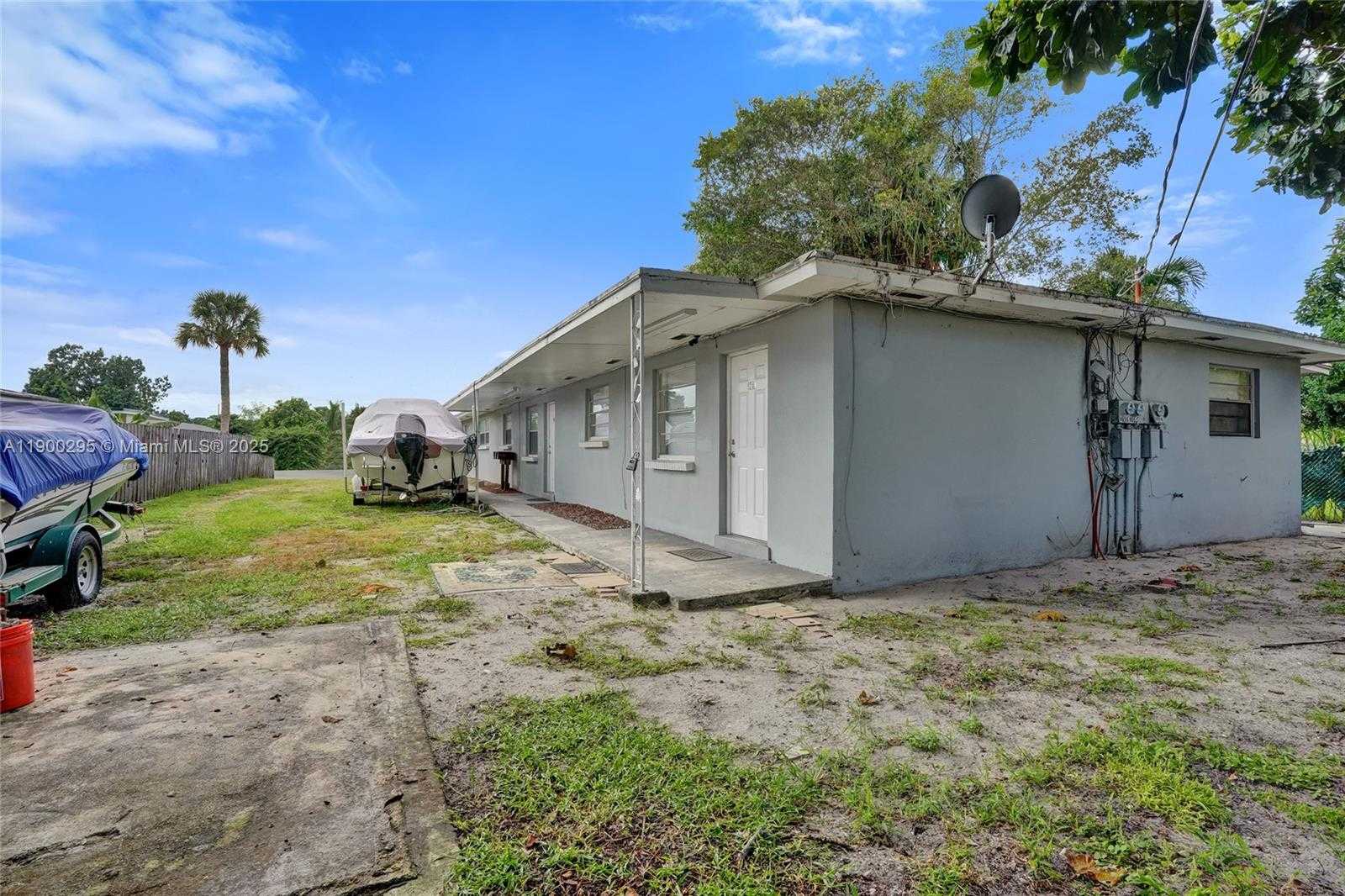 Small Image of 4655 MYLA LN, West Palm Beach Number 8