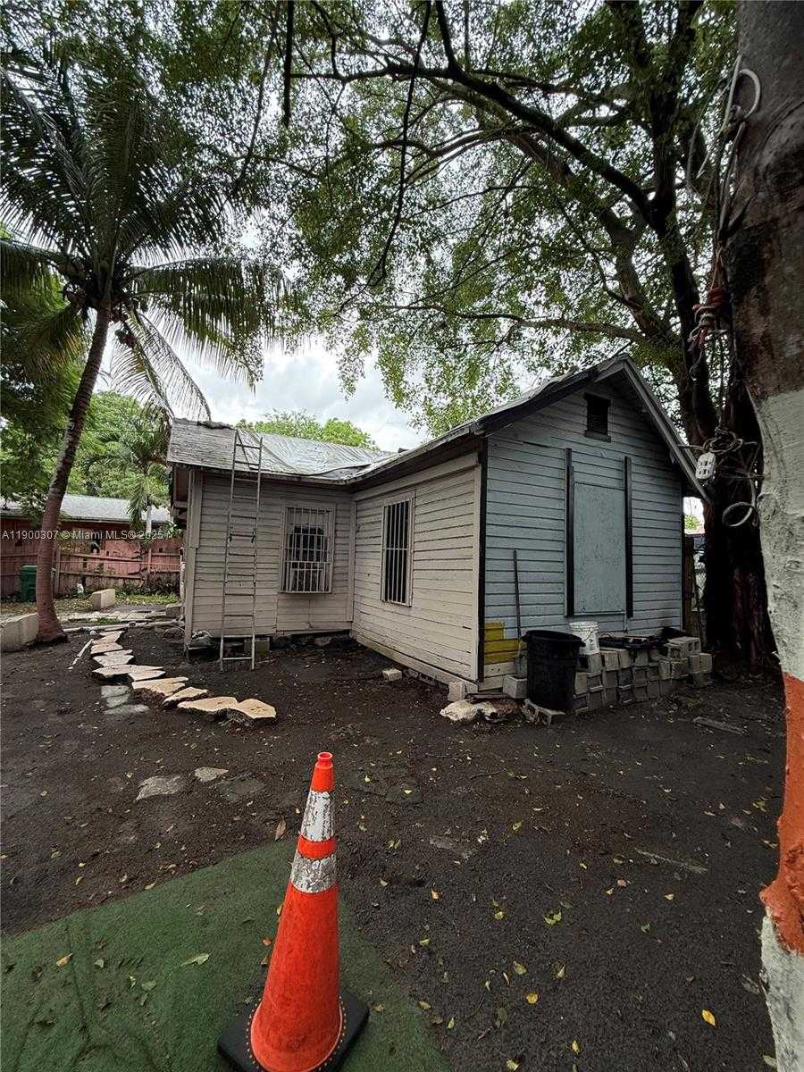 Small Image of 1361 NORTH WEST 32ND ST, Miami Number 6