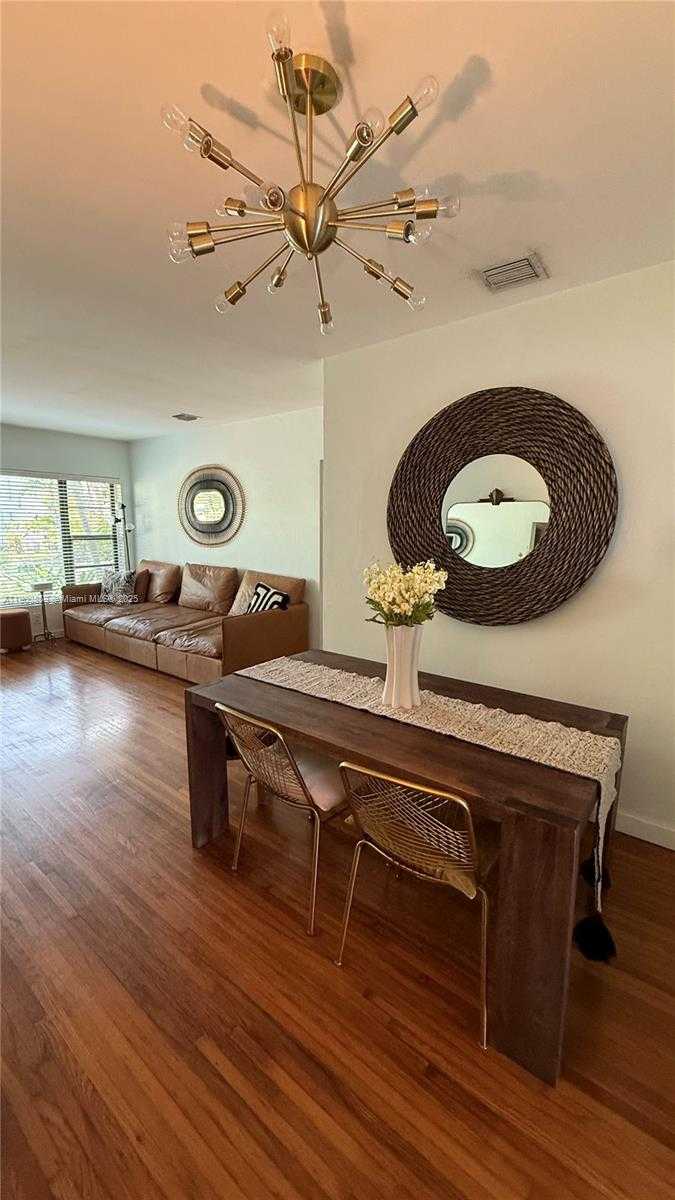 Small Image of 2 NORTH EAST 44 ST #2, Miami Number 15