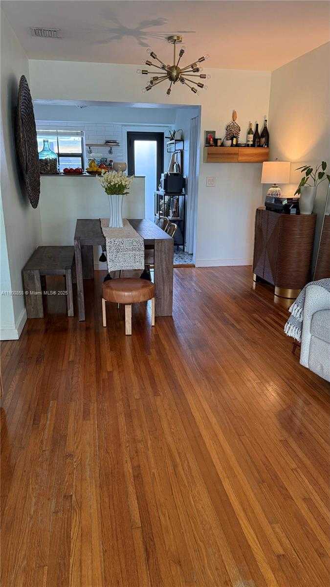 Small Image of 2 NORTH EAST 44 ST #2, Miami Number 16