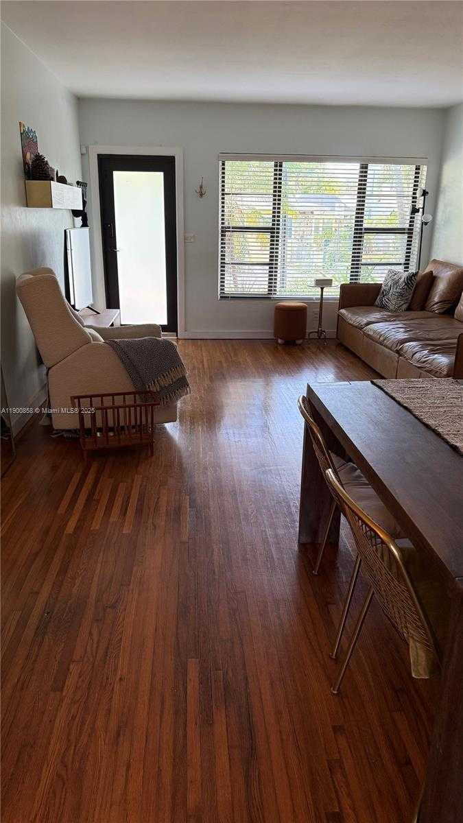 Small Image of 2 NORTH EAST 44 ST #2, Miami Number 17