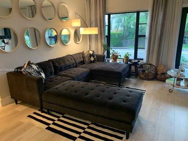 Small Image of 2 NORTH EAST 44 ST #2, Miami Number 2