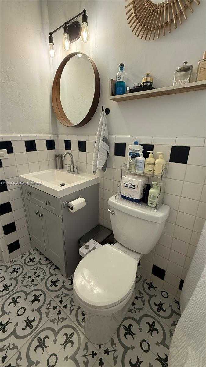 Small Image of 2 NORTH EAST 44 ST #2, Miami Number 21