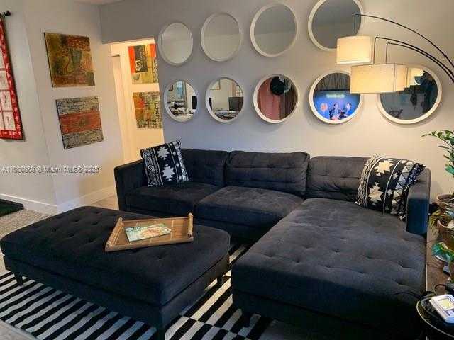 Small Image of 2 NORTH EAST 44 ST #2, Miami Number 3