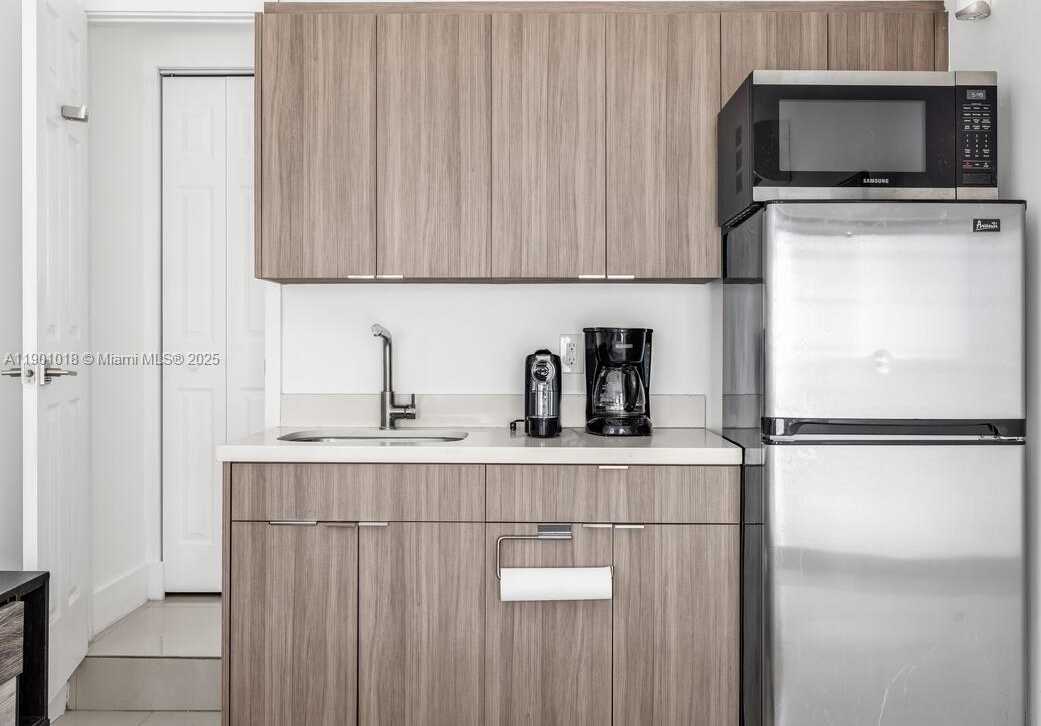 Small Image of Miami Beach Number 11