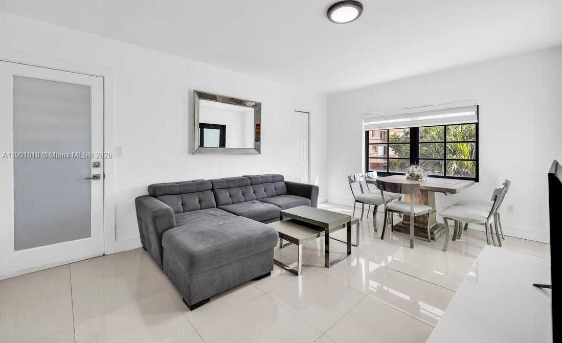 Small Image of Miami Beach Number 20