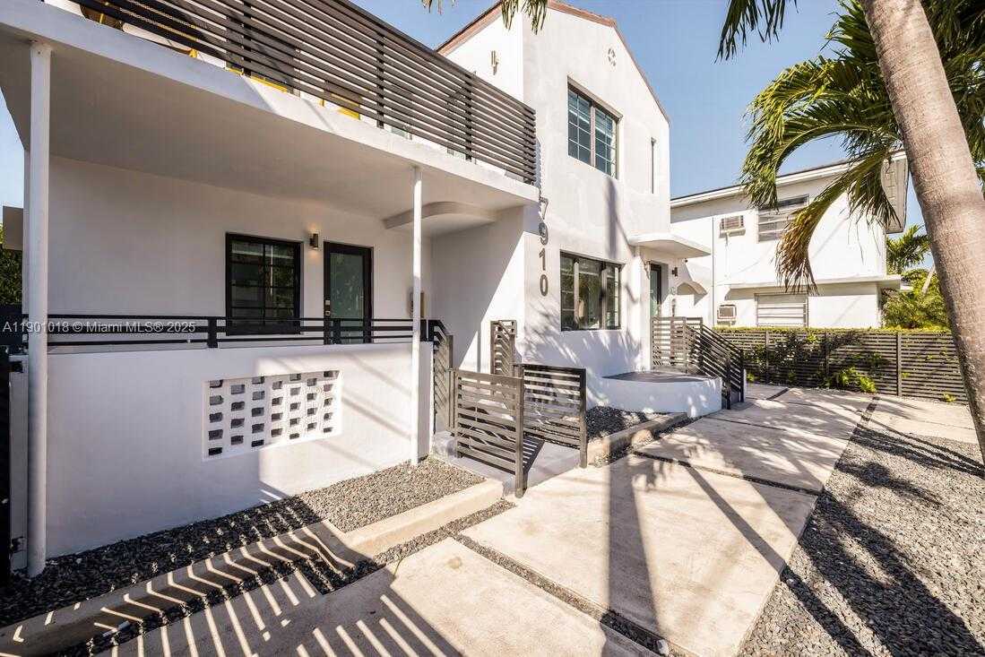 Small Image of Miami Beach Number 27