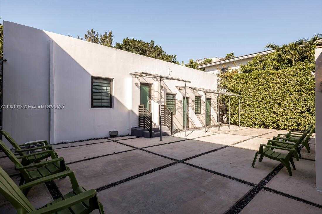 Small Image of Miami Beach Number 32