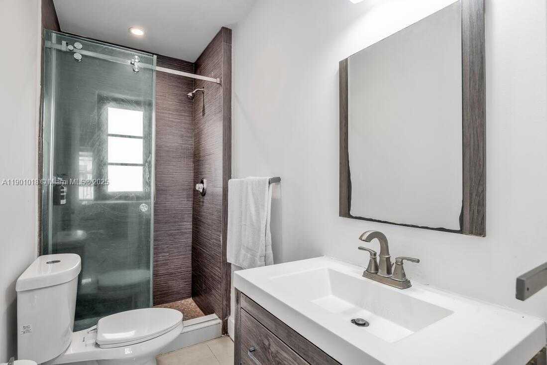 Small Image of Miami Beach Number 6