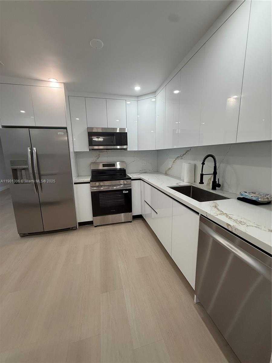 Small Image of 160 EAST 34TH ST, Hialeah Number 10