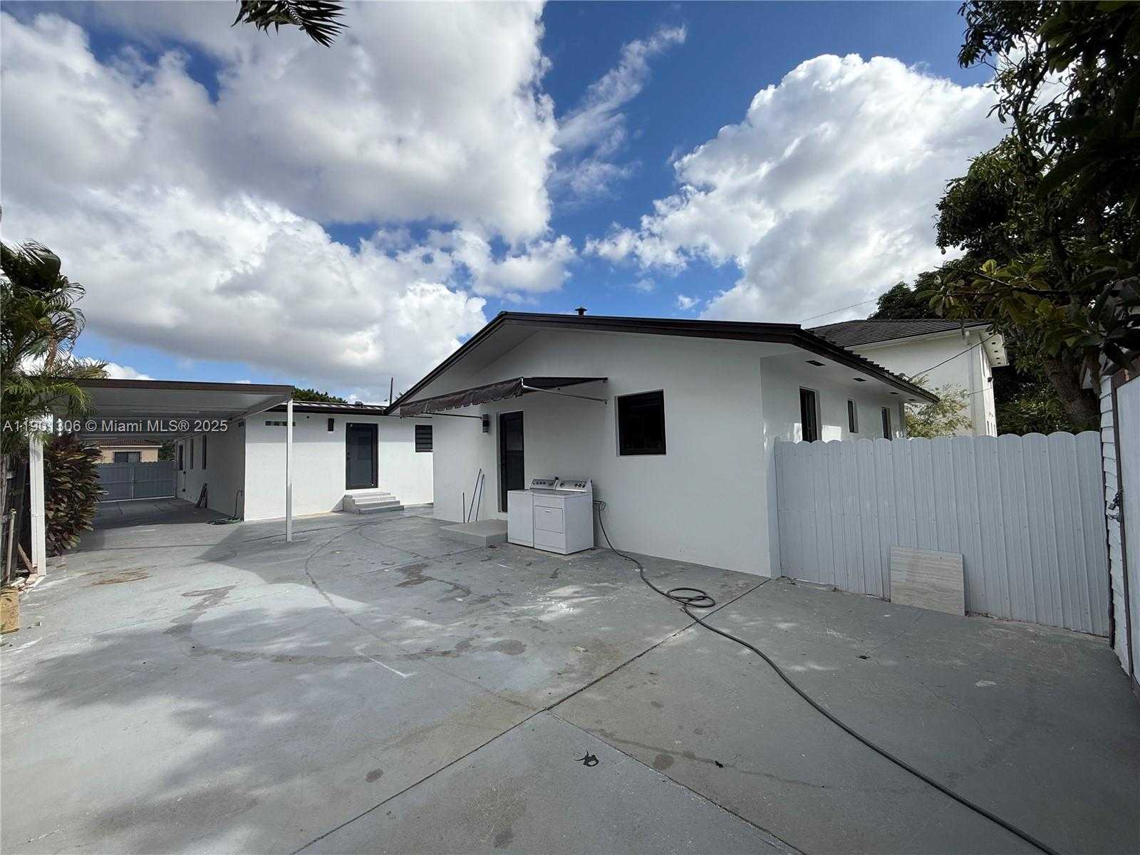 Small Image of 160 EAST 34TH ST, Hialeah Number 12