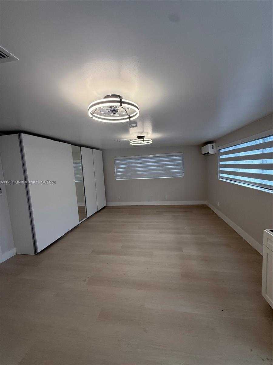 Small Image of 160 EAST 34TH ST, Hialeah Number 13