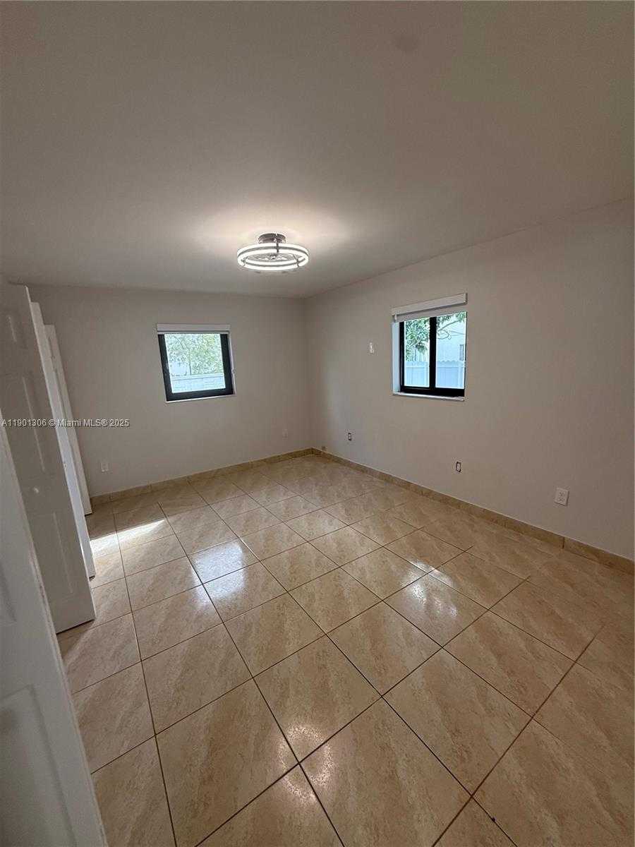Small Image of 160 EAST 34TH ST, Hialeah Number 18