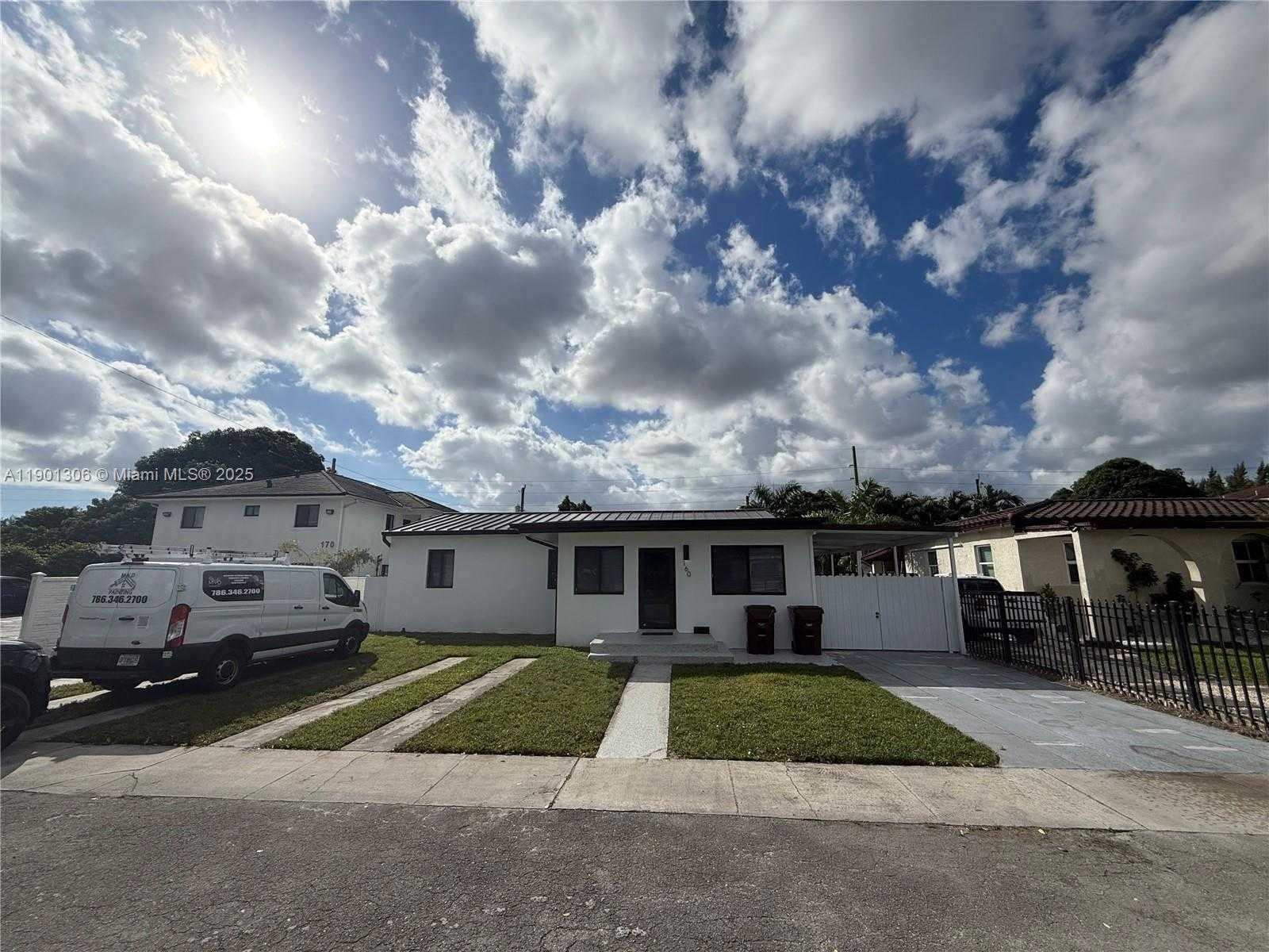 Small Image of 160 EAST 34TH ST, Hialeah Number 2