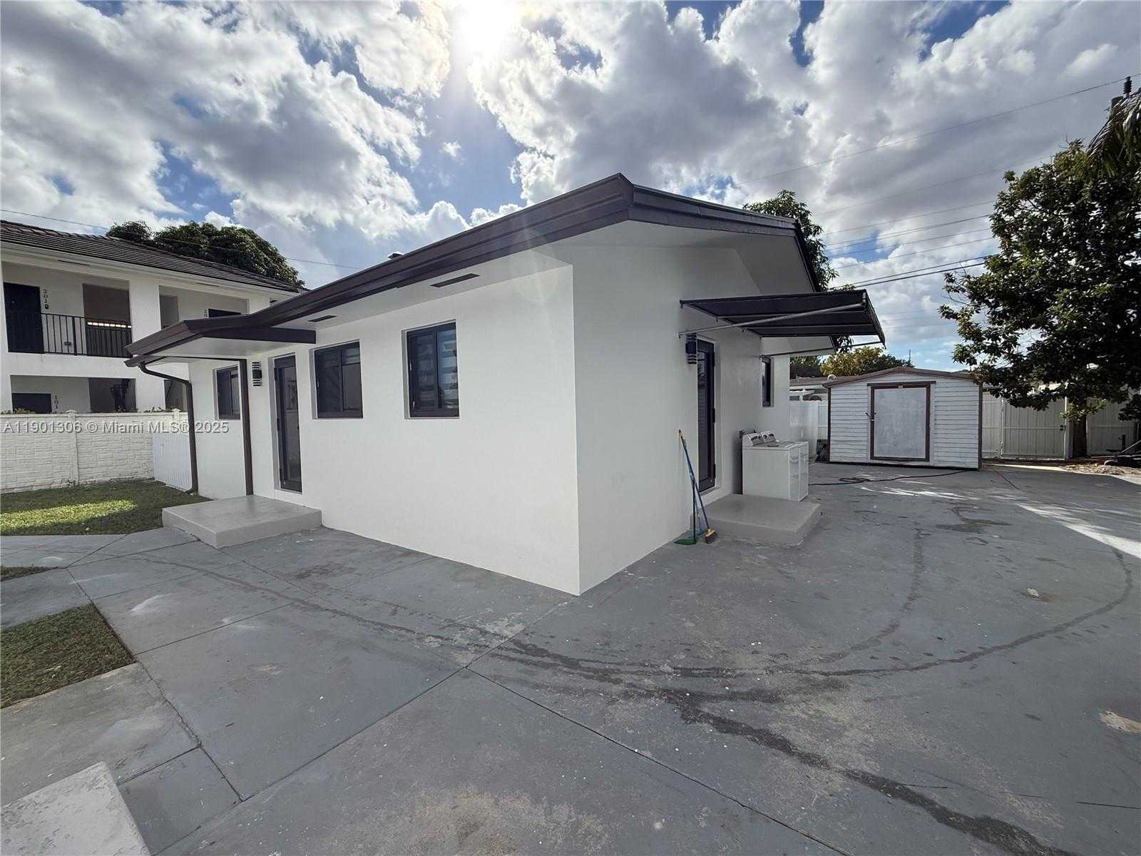 Small Image of 160 EAST 34TH ST, Hialeah Number 21
