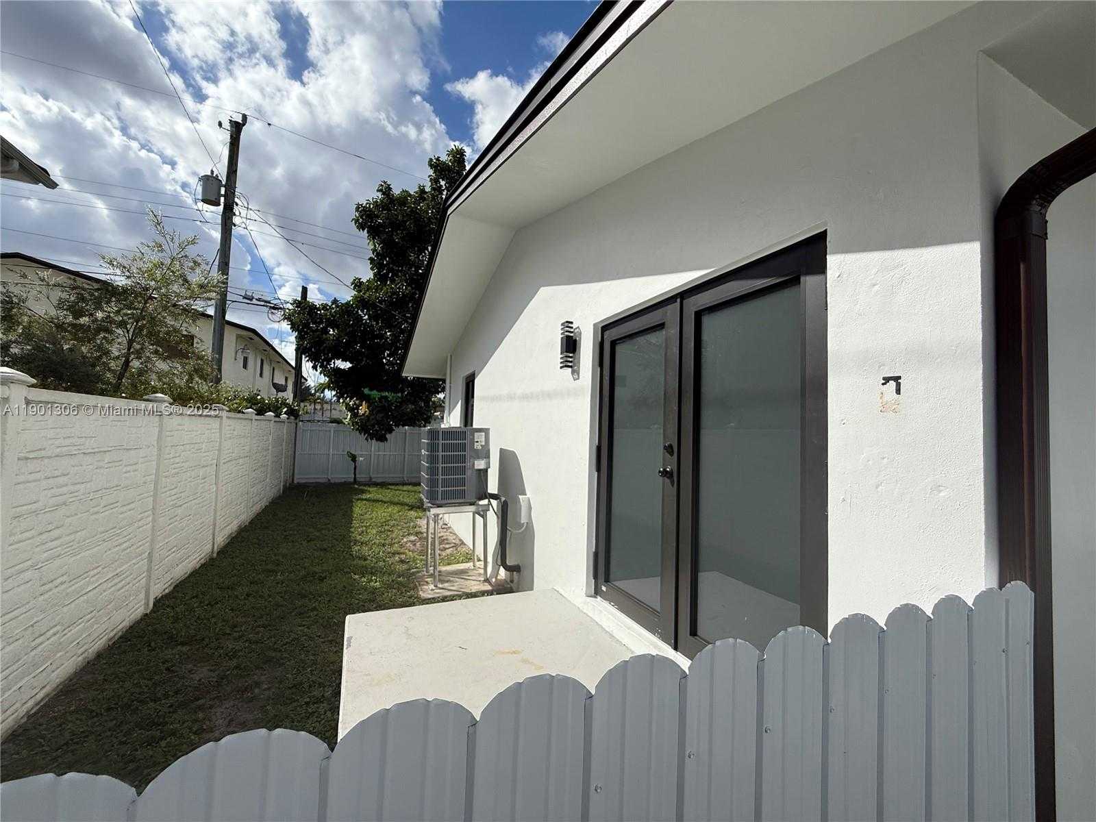 Small Image of 160 EAST 34TH ST, Hialeah Number 23