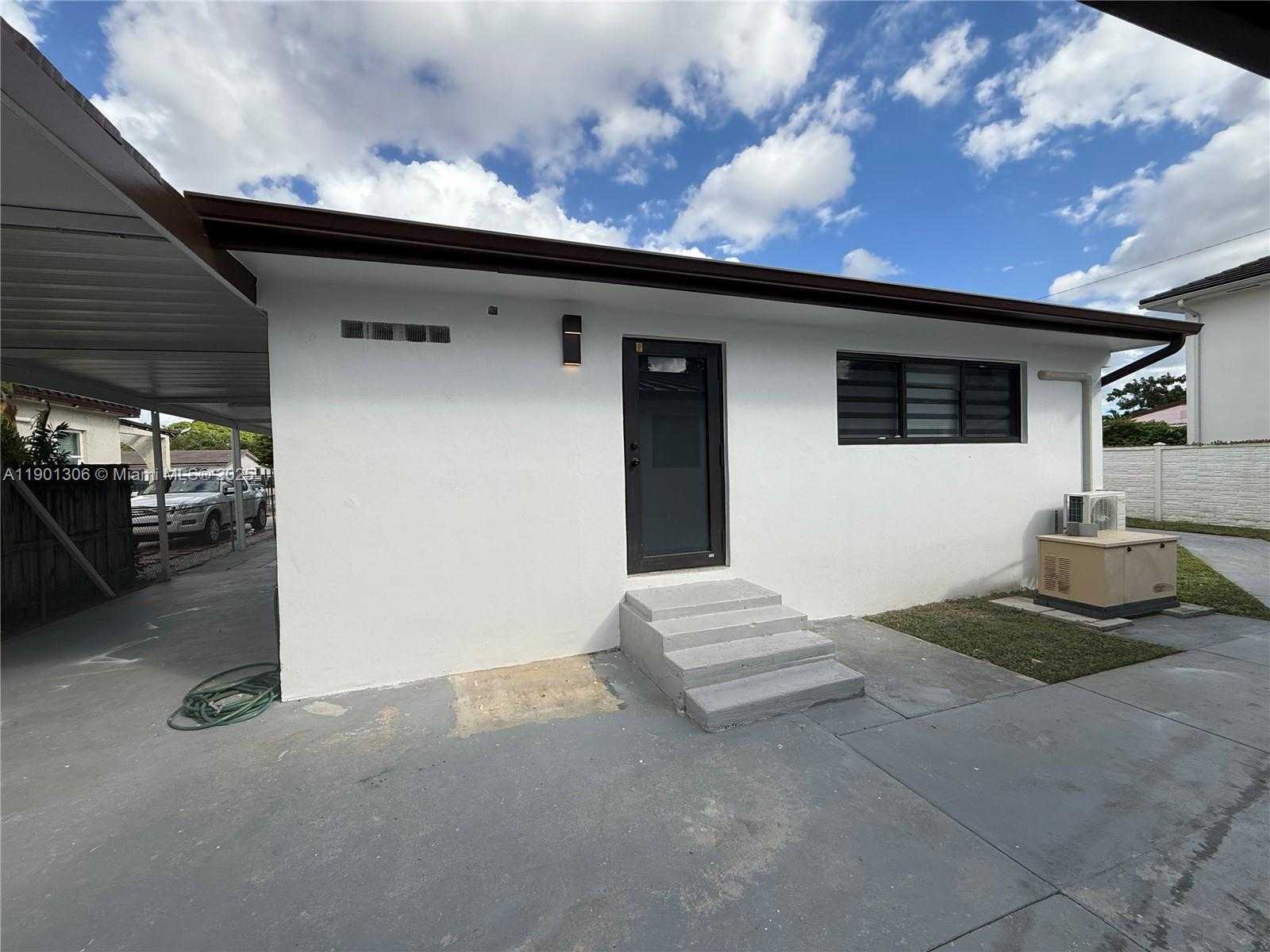 Small Image of 160 EAST 34TH ST, Hialeah Number 4