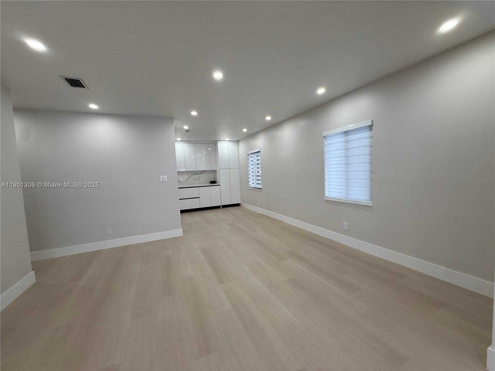 Small Image of 160 EAST 34TH ST, Hialeah Number 6