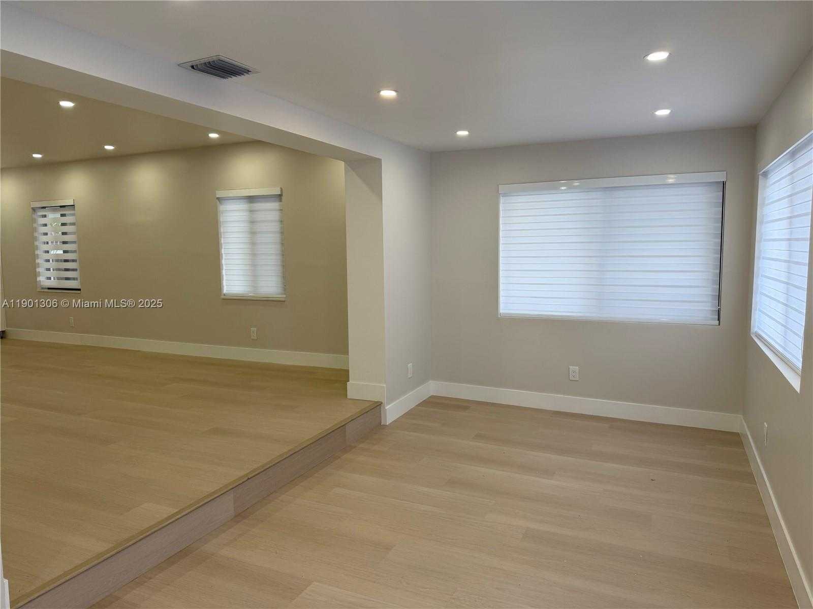 Small Image of 160 EAST 34TH ST, Hialeah Number 8