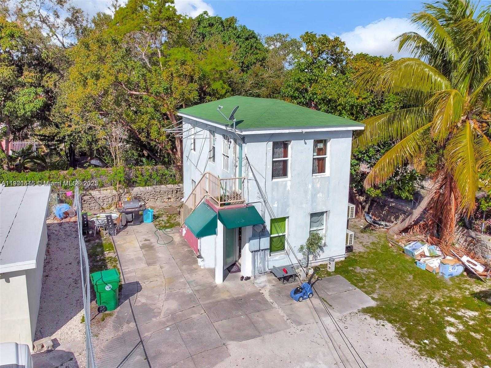 Small Image of 2930 NORTH WEST 14TH AVE, Miami Number 13