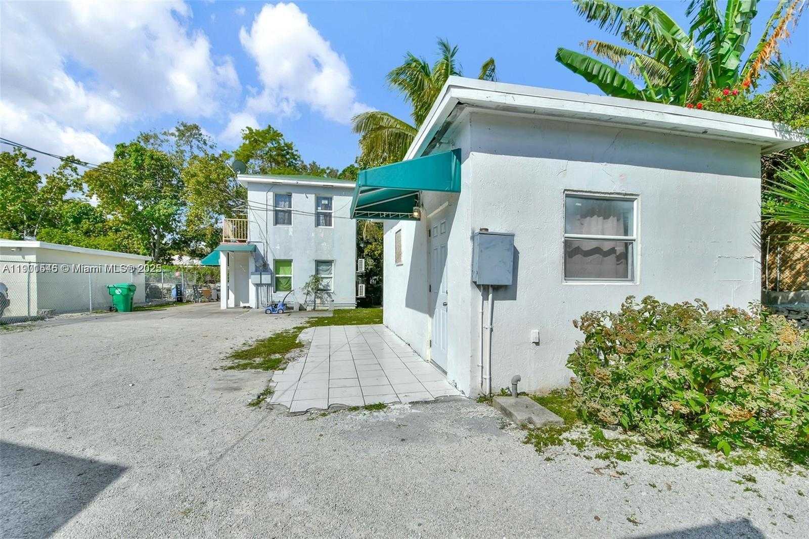 Small Image of 2930 NORTH WEST 14TH AVE, Miami Number 6