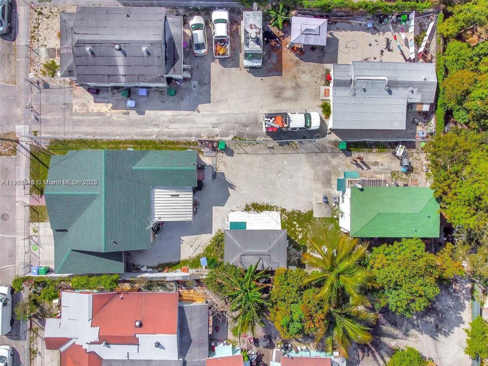 Small Image of 2930 NORTH WEST 14TH AVE, Miami Number 8