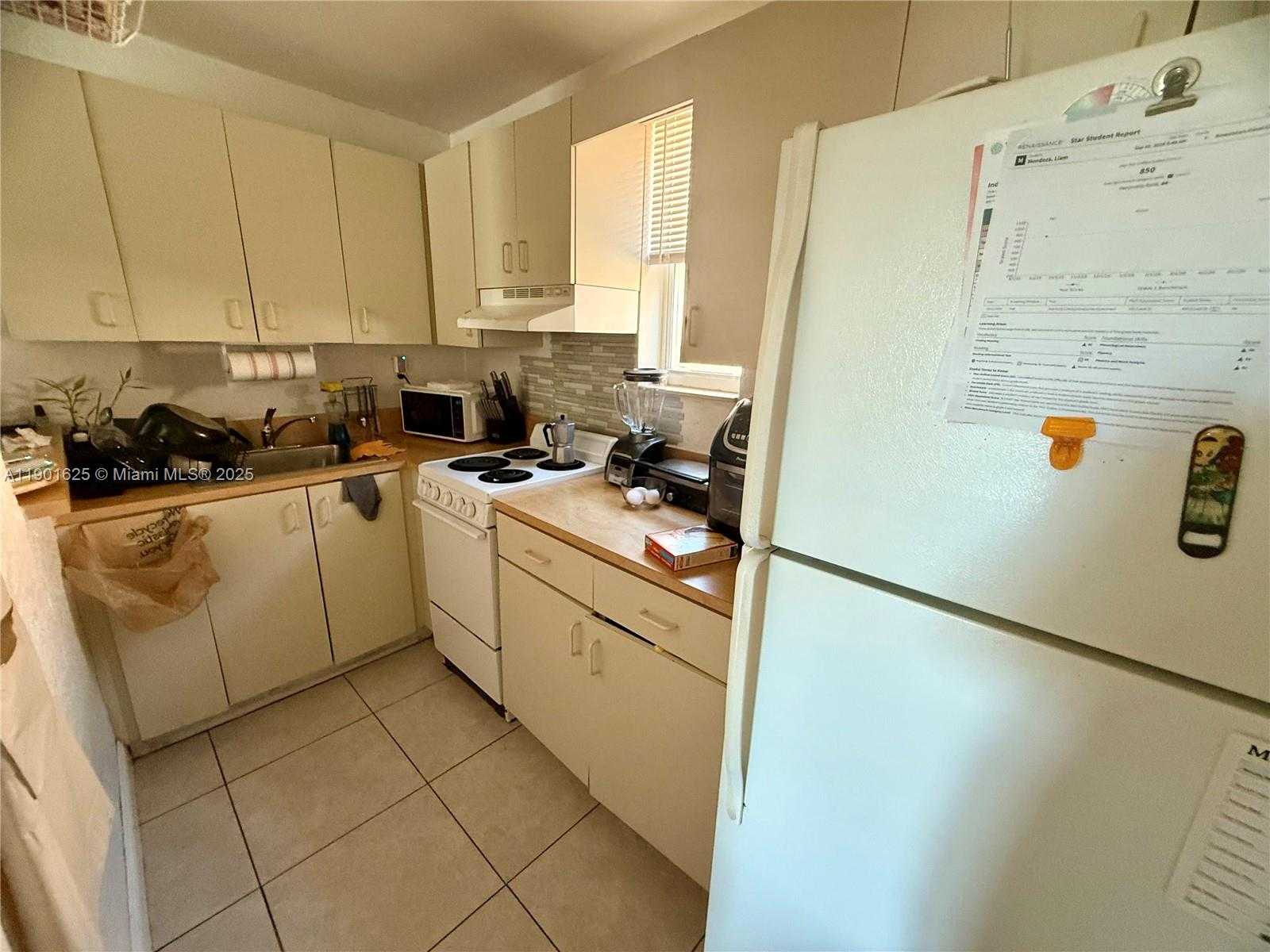 Small Image of 4201 SOUTH WEST 7TH ST, Miami Number 20