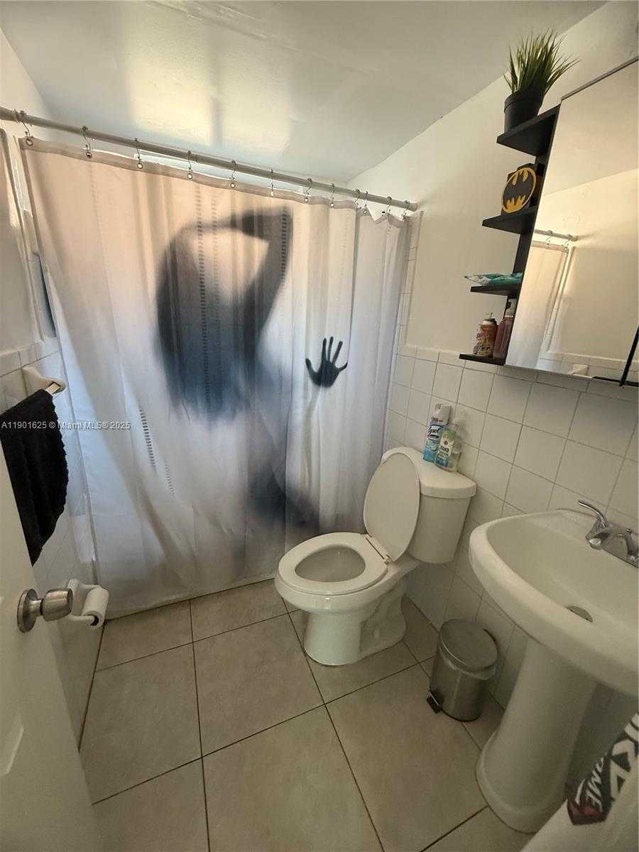 Small Image of 4201 SOUTH WEST 7TH ST, Miami Number 23