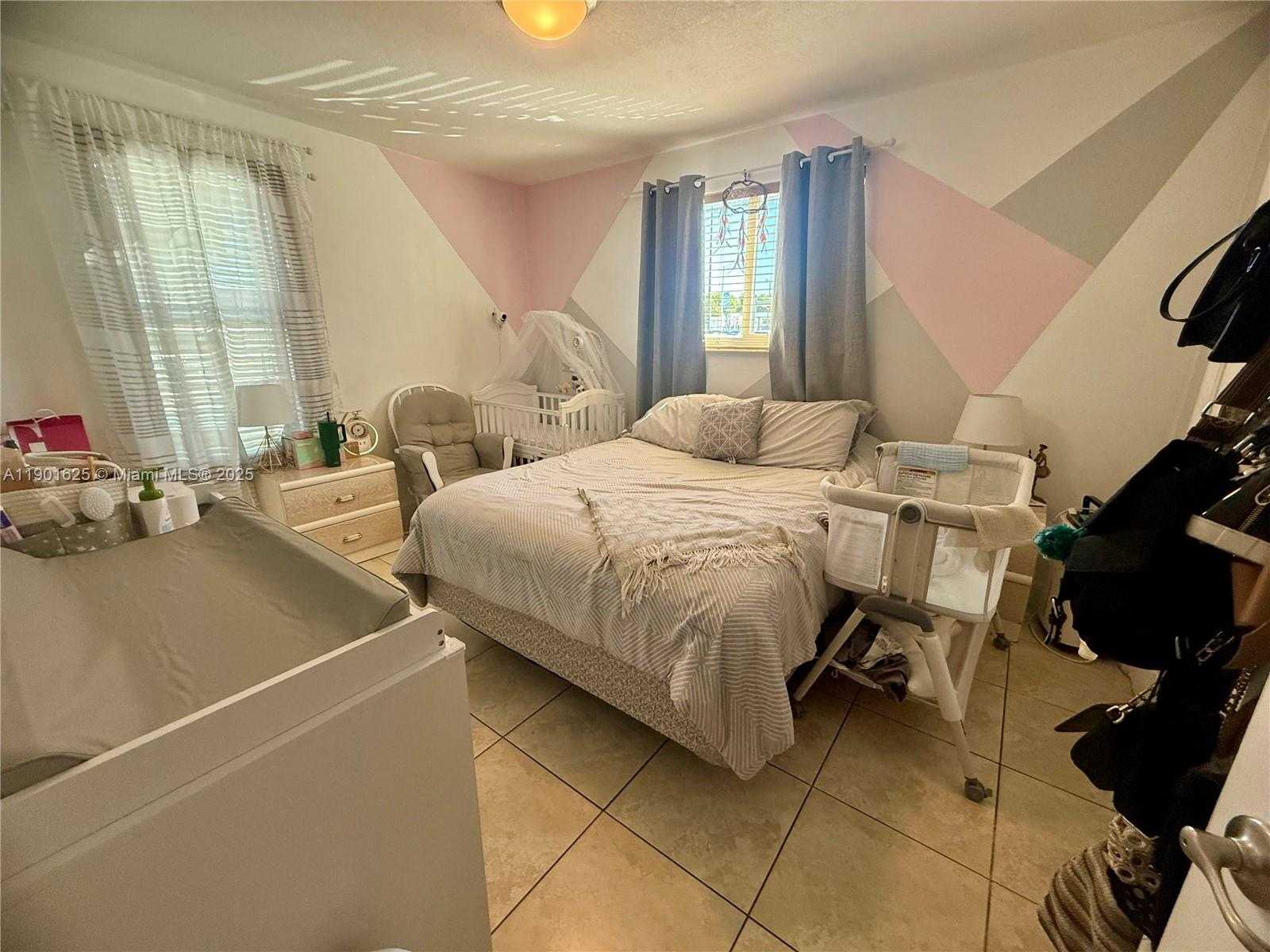 Small Image of 4201 SOUTH WEST 7TH ST, Miami Number 3