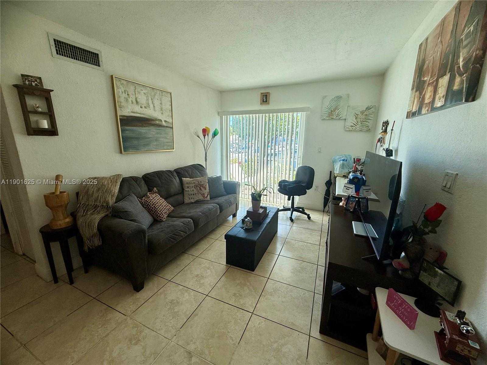 Small Image of 4201 SOUTH WEST 7TH ST, Miami Number 7